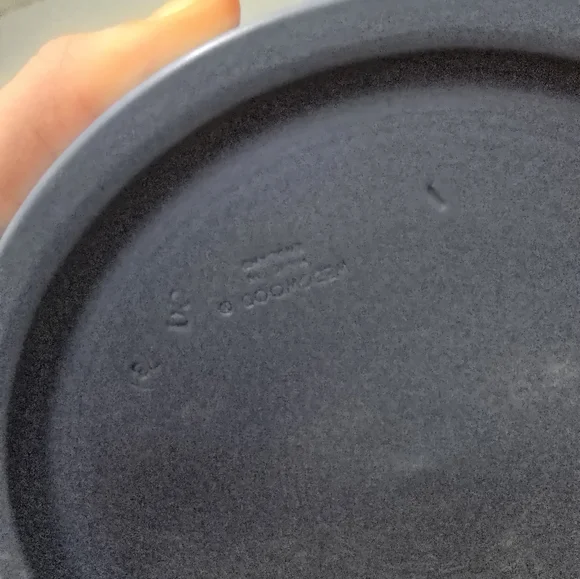 Wedgwood Blue Jasperware Large Round Trinket Box With Lid - Picture 4 of 5